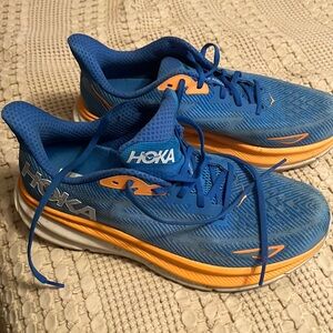 Size 11.5 - Men’s Hoka One Clifton 9 blue shoes